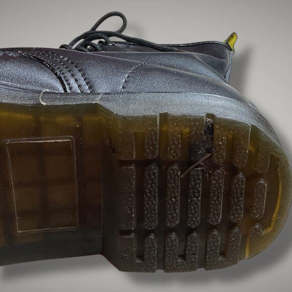 Men's 10.5 DR. MARTENS Smooth Black Leather Lace Up Boots In Excellent Condition - Picture 12 of 14